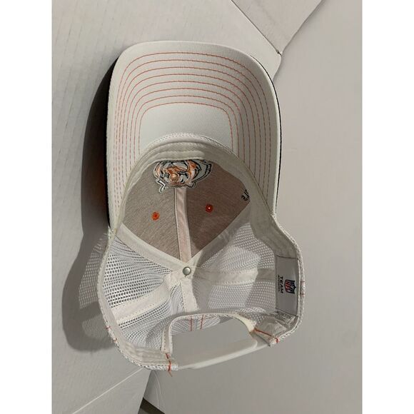 NFL Team Apparel Cincinnati Bengals Snapback Hat Black Orange White Mesh - Picture 6 of 7